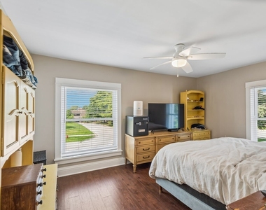 213 W Maple Avenue - Photo Thumbnail 11
