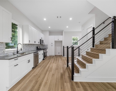 891 Lucky Street - Photo Thumbnail 7