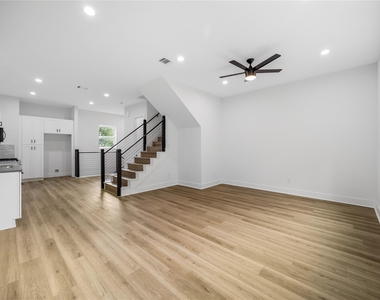 891 Lucky Street - Photo Thumbnail 10