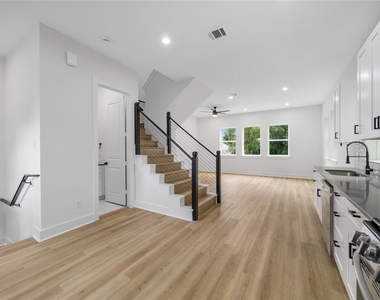 891 Lucky Street - Photo Thumbnail 5