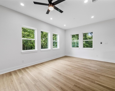 891 Lucky Street - Photo Thumbnail 12