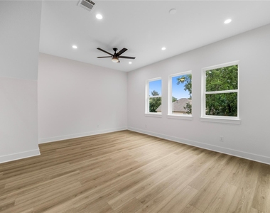 891 Lucky Street - Photo Thumbnail 9