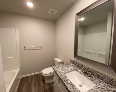 15860 Pecan Drive - Photo Thumbnail 18