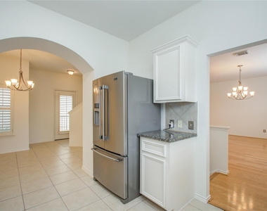 1016 Rochow Street - Photo Thumbnail 13