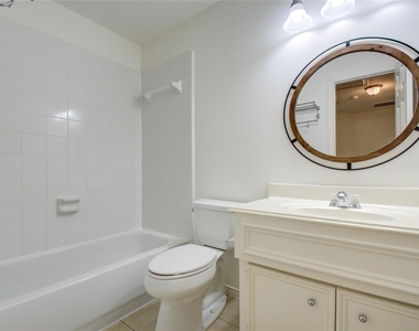 1016 Rochow Street - Photo Thumbnail 22