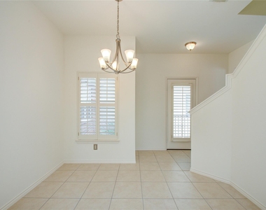1016 Rochow Street - Photo Thumbnail 15