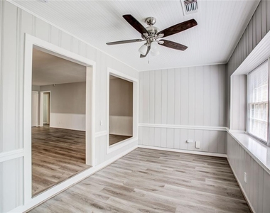 4137 Woodfin Street - Photo Thumbnail 4