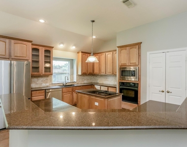 1635 Fairview Drive - Photo Thumbnail 9