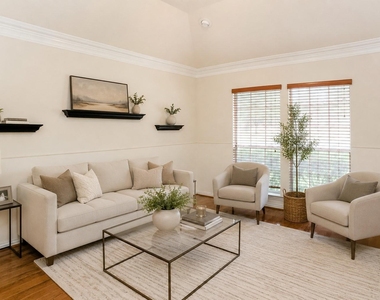 1635 Fairview Drive - Photo Thumbnail 2