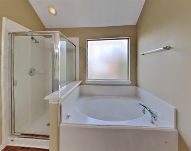 26004 Castle Meadow Lane - Photo Thumbnail 12