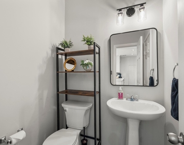 1616 W 25th Street - Photo Thumbnail 26