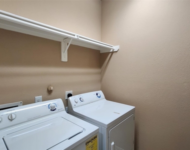 26939 Glacier Creek Drive - Photo Thumbnail 20