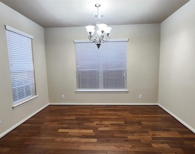 26939 Glacier Creek Drive - Photo Thumbnail 2