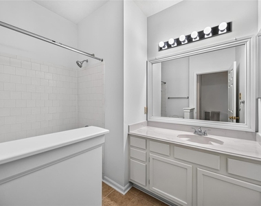 88 Laughing Brook Court - Photo Thumbnail 16