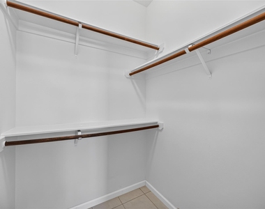 88 Laughing Brook Court - Photo Thumbnail 12