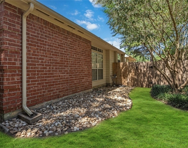 88 Laughing Brook Court - Photo Thumbnail 21