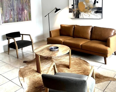 306 Hawthorne Street - Photo Thumbnail 5