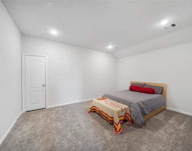 19903 Tomkin Court - Photo Thumbnail 32
