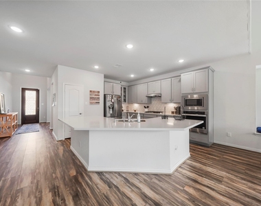 19903 Tomkin Court - Photo Thumbnail 8