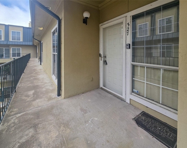 921 Marine Drive - Photo Thumbnail 20