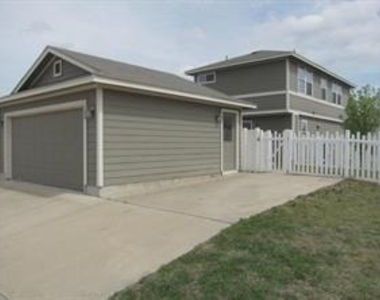 504 Rolling Oak Drive - Photo Thumbnail 4