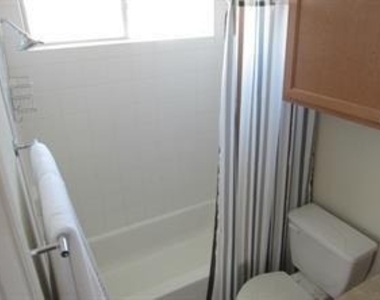 504 Rolling Oak Drive - Photo Thumbnail 11