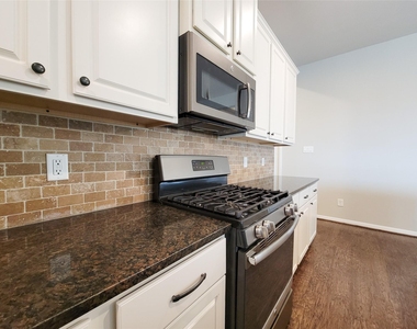 31114 Gulf Cypress Lane - Photo Thumbnail 11
