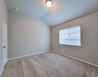 31114 Gulf Cypress Lane - Photo Thumbnail 21