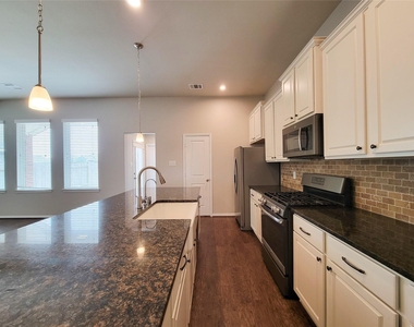 31114 Gulf Cypress Lane - Photo Thumbnail 9