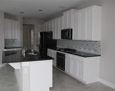 26711 Stoney Shores Ln - Photo Thumbnail 24