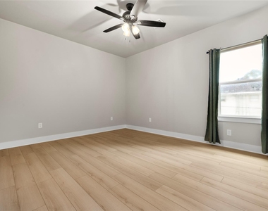 2406 Truxillo Street - Photo Thumbnail 13