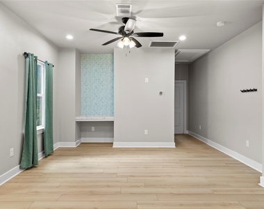 2406 Truxillo Street - Photo Thumbnail 7