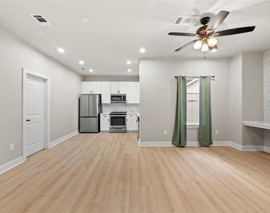 2406 Truxillo Street - Photo Thumbnail 6