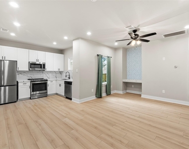 2406 Truxillo Street - Photo Thumbnail 5