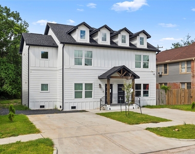 2406 Truxillo Street - Photo Thumbnail 1