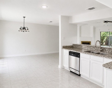 11118 High Star Drive - Photo Thumbnail 6