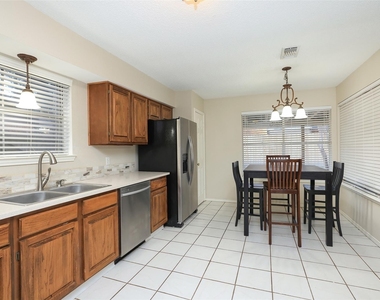 9130 Kirkleigh Street - Photo Thumbnail 12