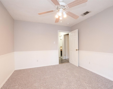 9130 Kirkleigh Street - Photo Thumbnail 15