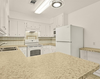 2003 Kingsway Drive - Photo Thumbnail 12