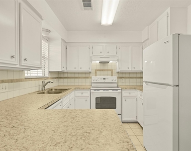 2003 Kingsway Drive - Photo Thumbnail 13