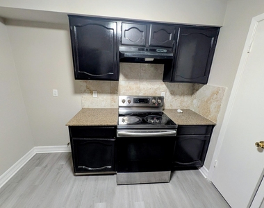 11818 Sawmill Stream Circle - Photo Thumbnail 6