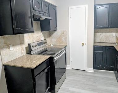 11818 Sawmill Stream Circle - Photo Thumbnail 7