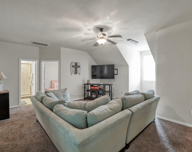 409 Ridgelake Scenic Drive - Photo Thumbnail 24