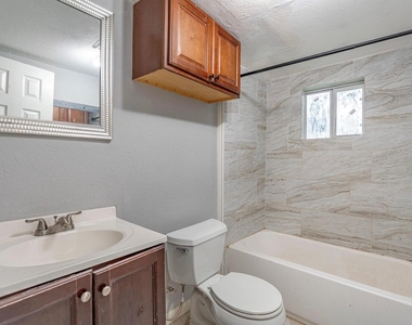 4206 Walker Street - Photo Thumbnail 6