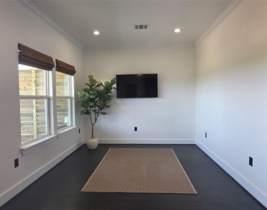 640 18th Street - Photo Thumbnail 15
