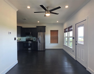 640 18th Street - Photo Thumbnail 16
