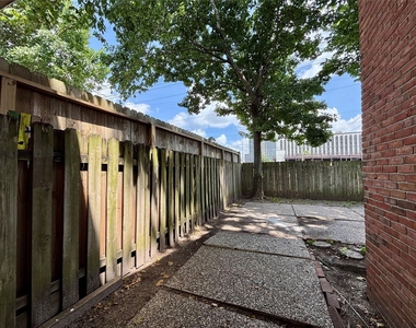 4128 Childress Street - Photo Thumbnail 13