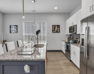 4250 Woodridge Parkway - Photo Thumbnail 3