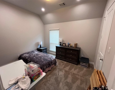 258 Trillium Park Loop - Photo Thumbnail 11