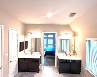 258 Trillium Park Loop - Photo Thumbnail 7